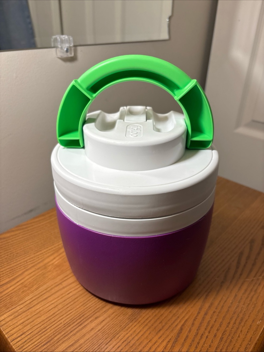 Igloo Purple Insulated Food Jar with Green Carry Handle and White Lid